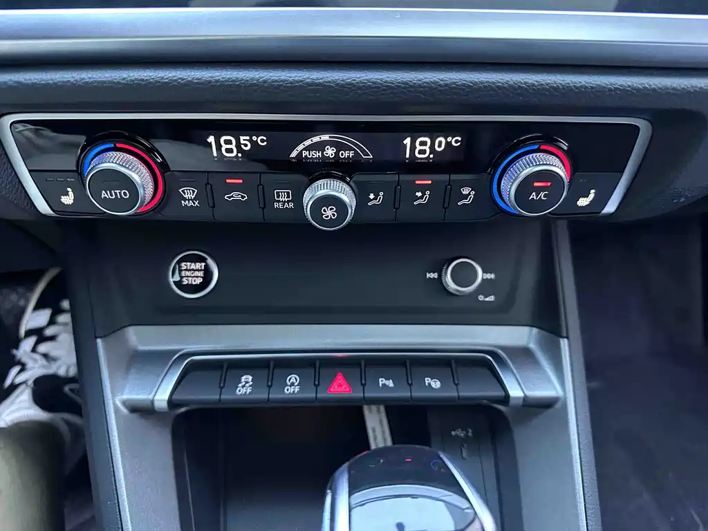 Audi Q3 2023 — фото 12