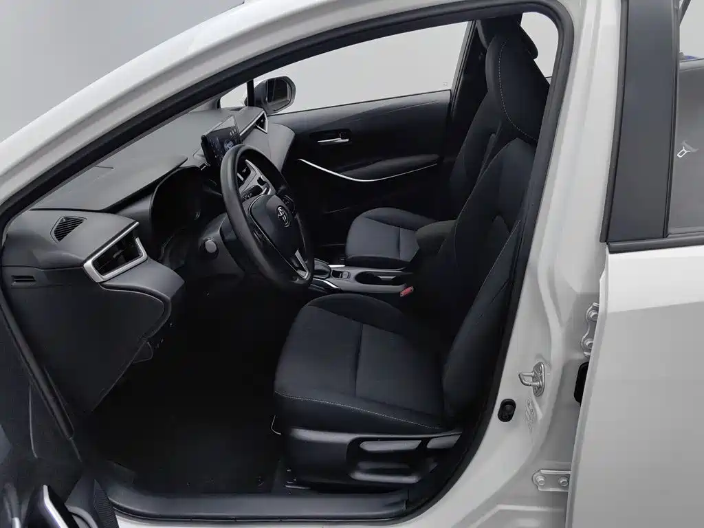 Toyota Corolla 2023 — фото 10