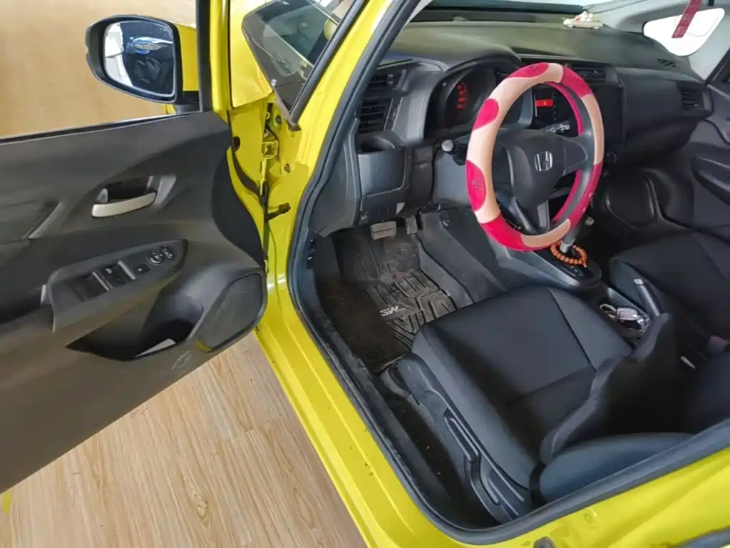 Honda Fit 2015 — фото 16