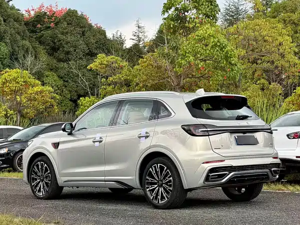 Hongqi HS5 2023