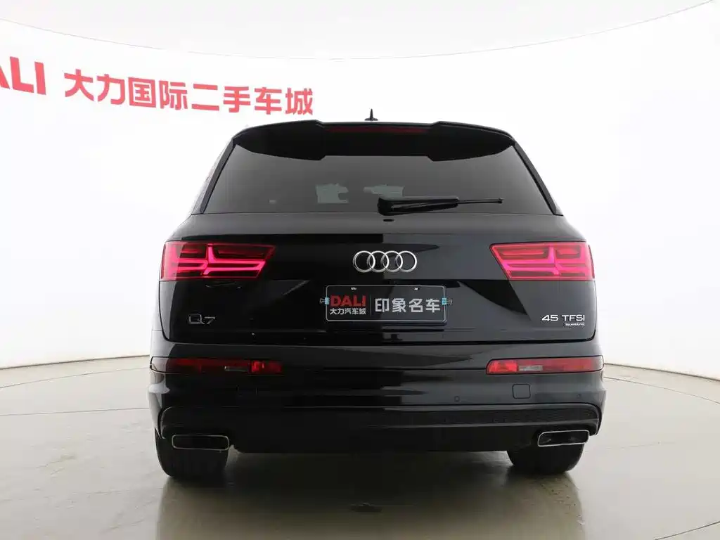 Audi Q7 2018 — фото 15