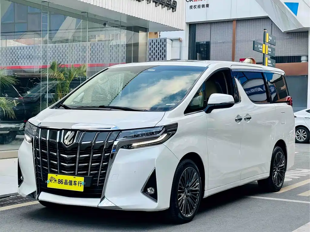 Toyota Alphard 2019 — фото 1