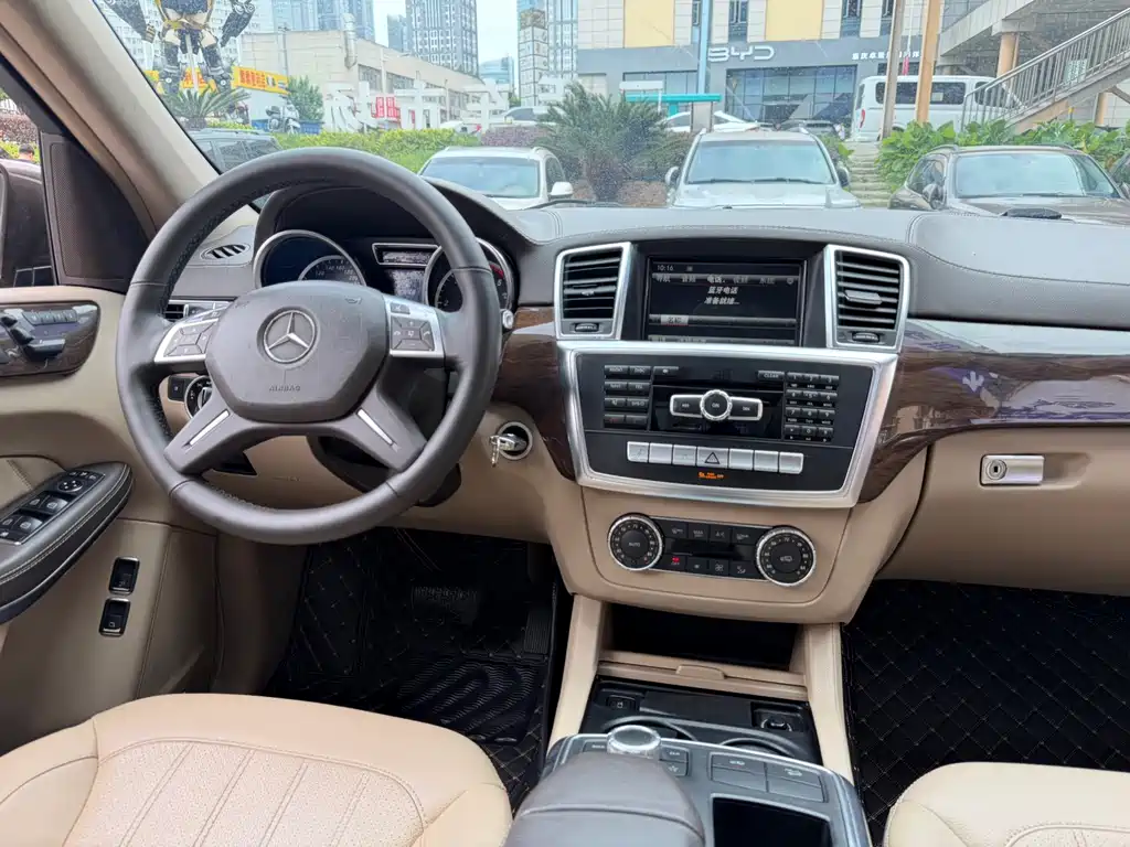 Mercedes-Benz GL-Class 2015 — фото 10