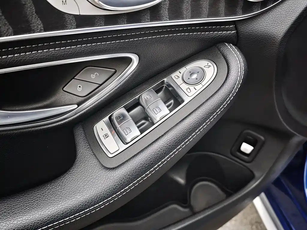 Mercedes-Benz C-Class 2019 — фото 24