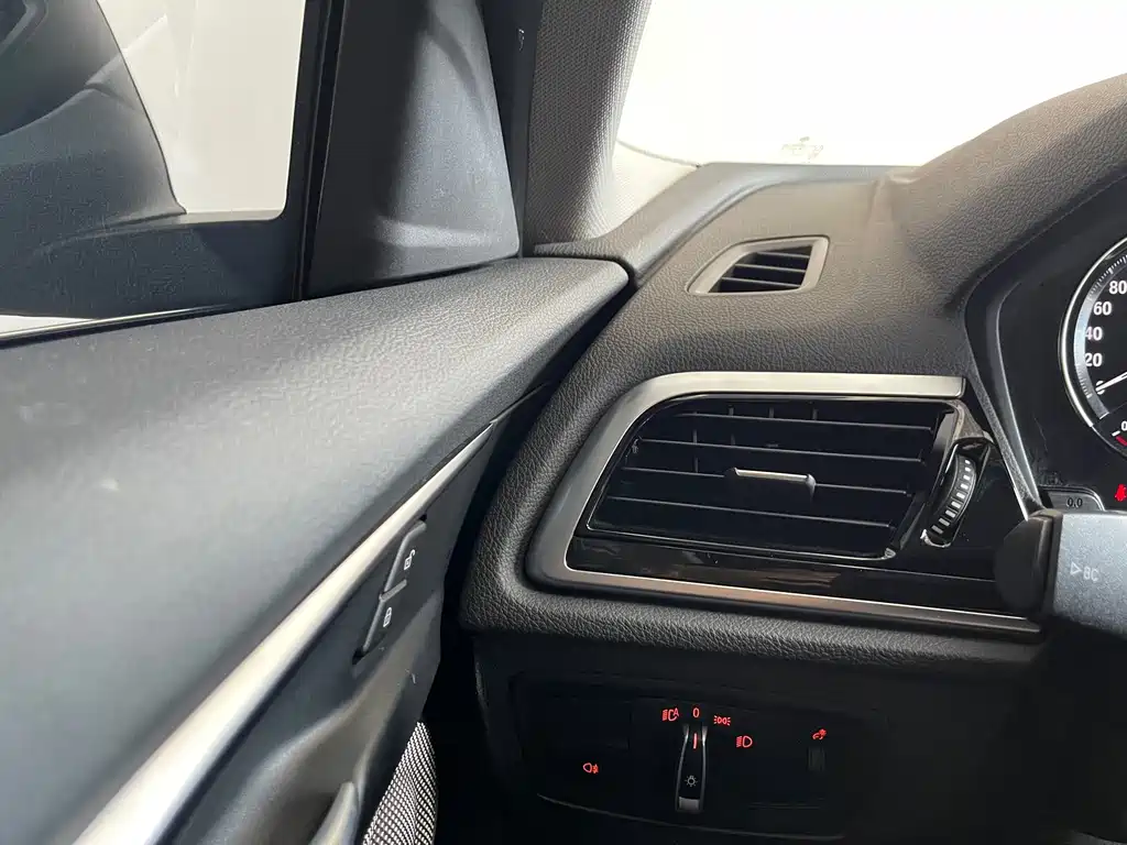 BMW 1 Series 2022 — фото 17