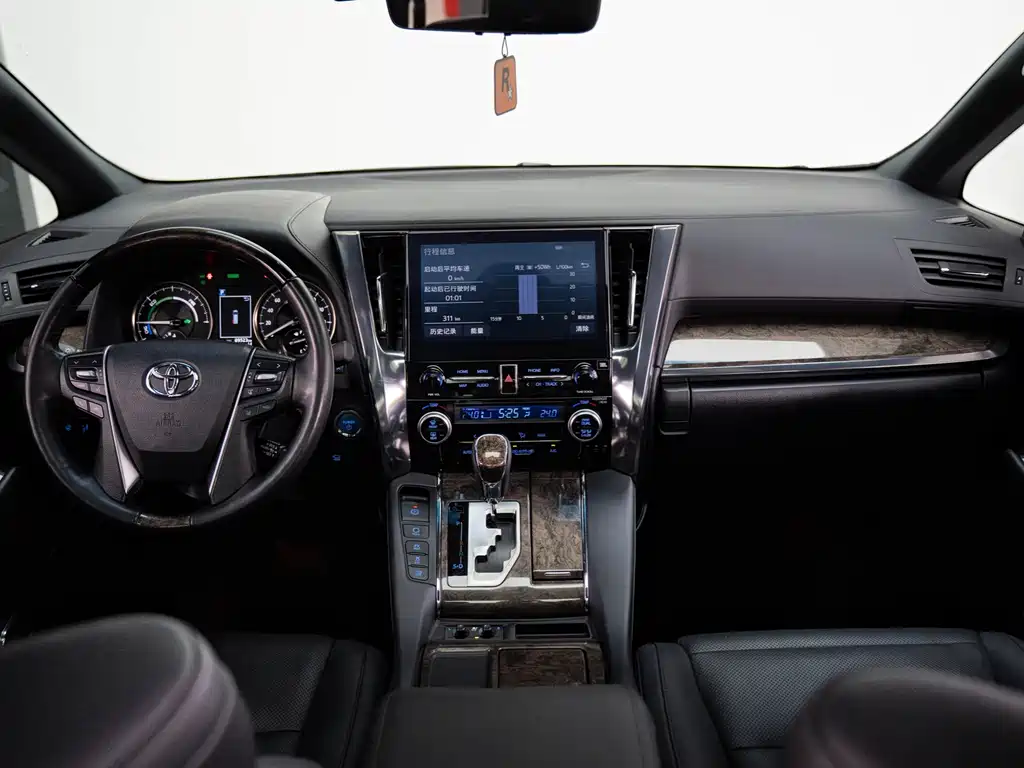 Toyota Alphard 2023 — фото 8