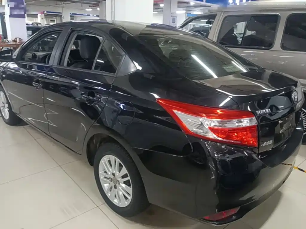 Toyota Vios 2015 — фото 5