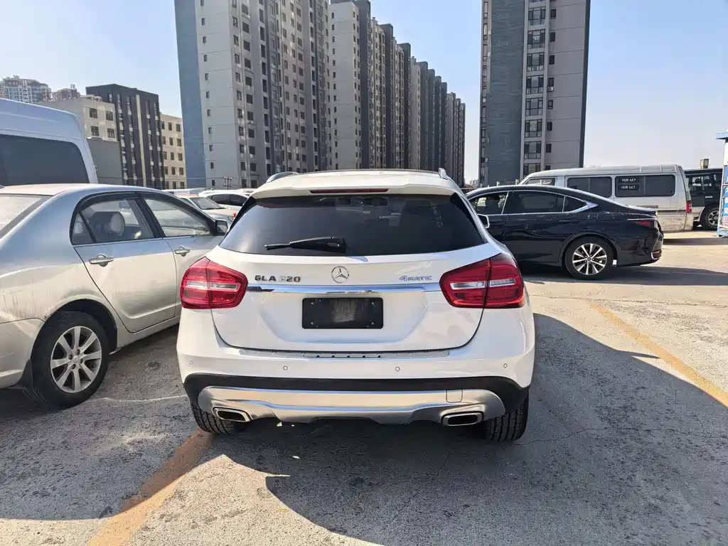 Mercedes-Benz GLA 2017 — фото 11