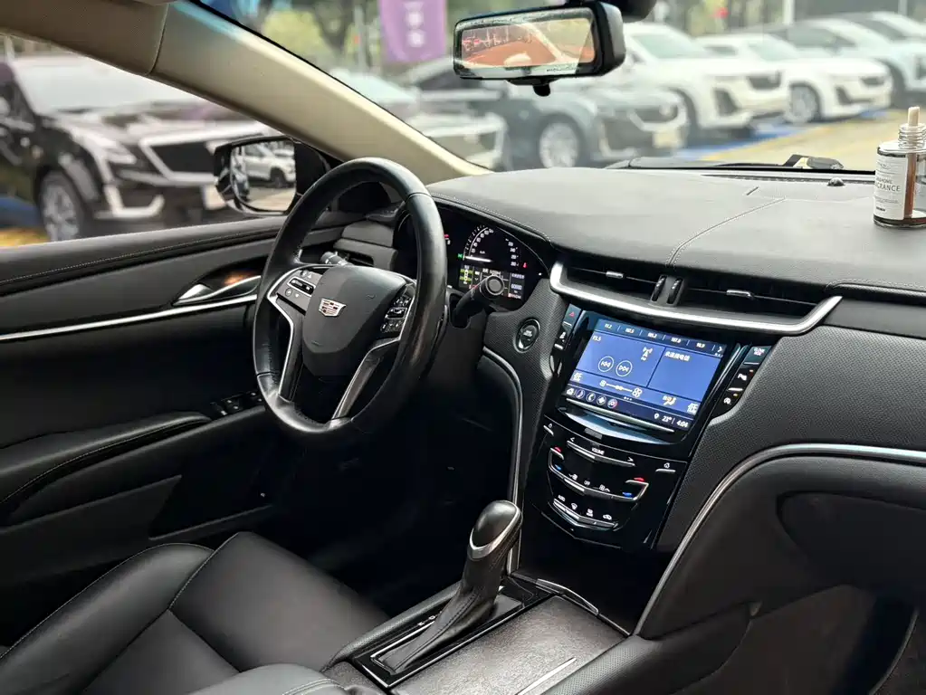Cadillac XTS 2019 — фото 13