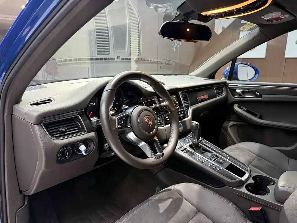 Porsche Macan 2016 — фото 13
