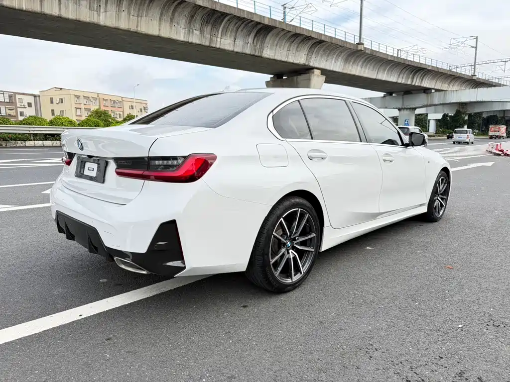 BMW 3 Series 2023