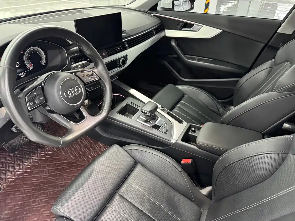 Audi A4L 2020