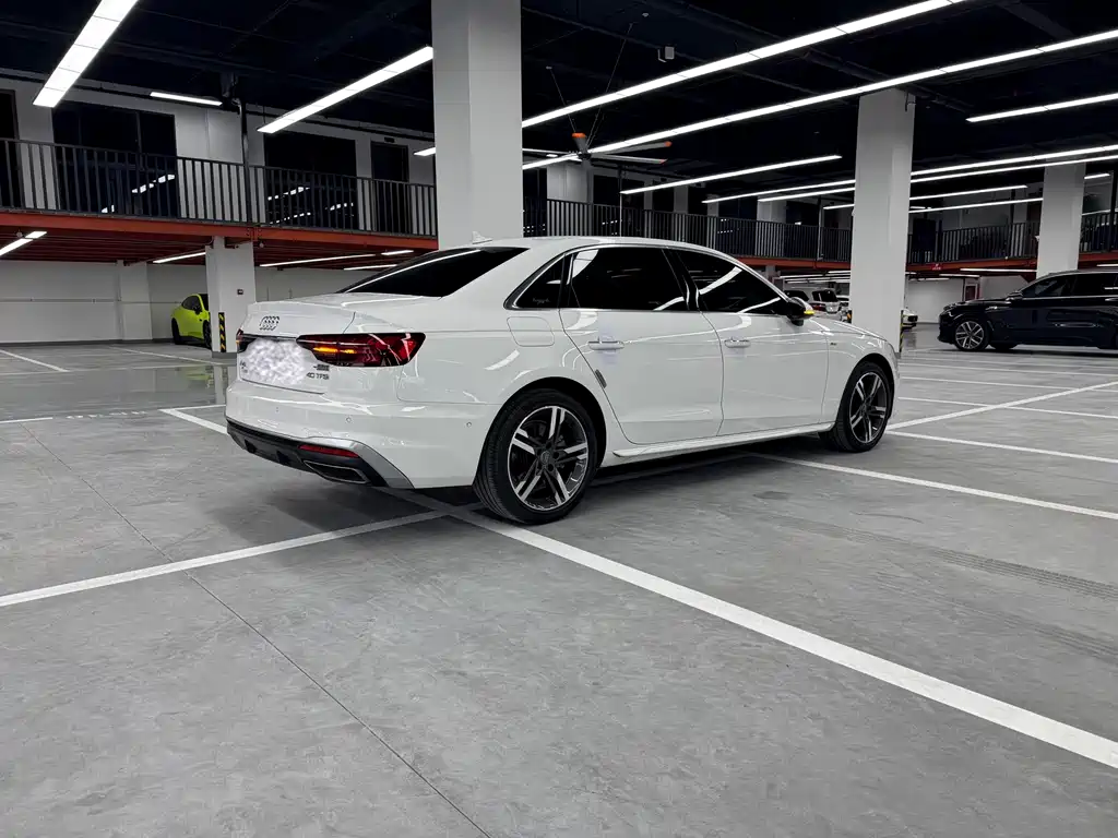 Audi A4L 2020 — фото 12