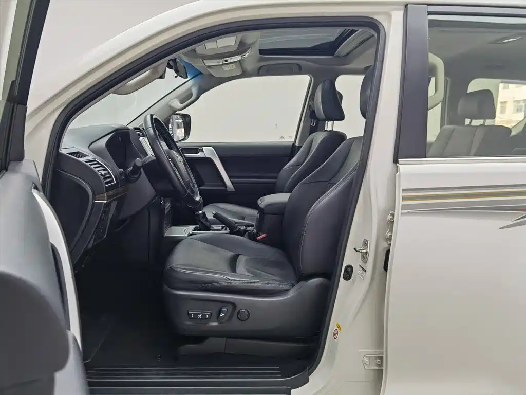 Toyota Prado 2019 — фото 10
