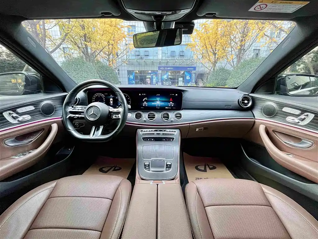 Mercedes-Benz E-Class 2022 — фото 8