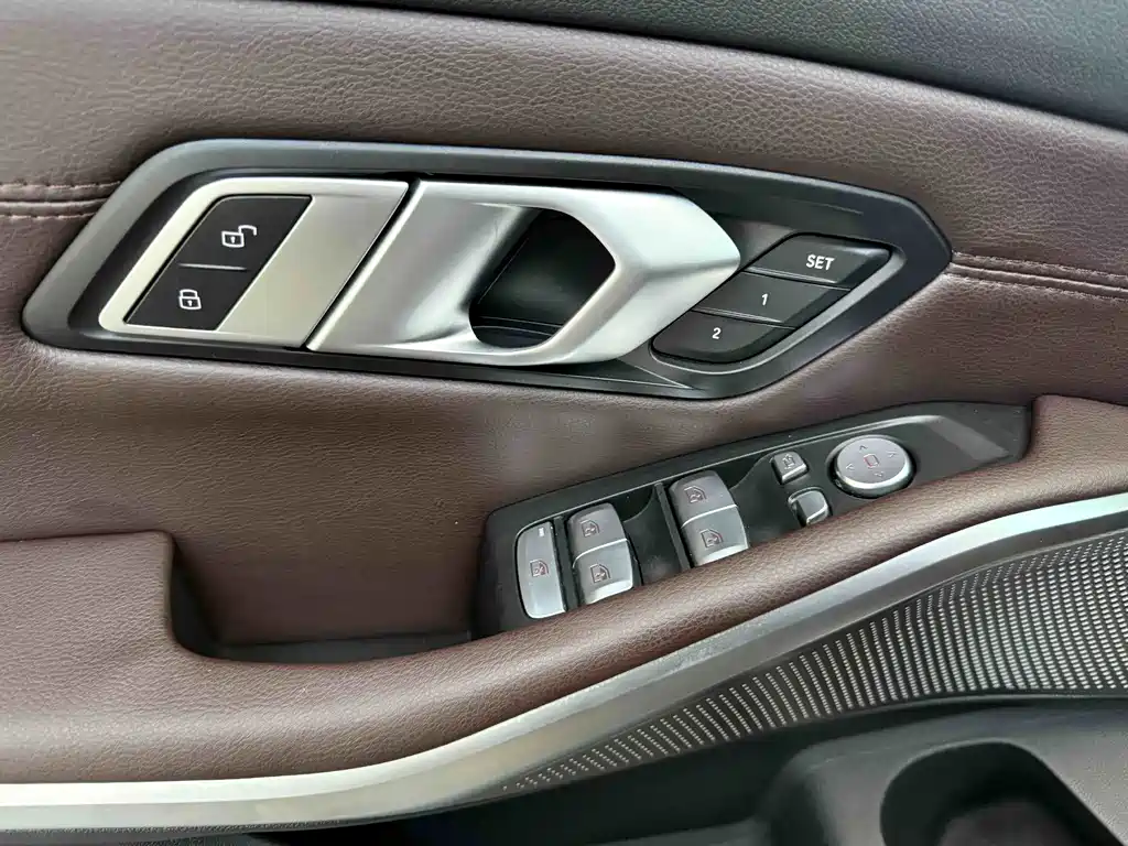 BMW 3 Series 2022 — фото 18