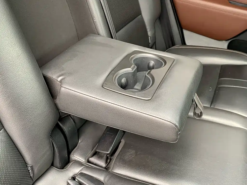 GAC Motor Trumpchi GS8 2017 — фото 27