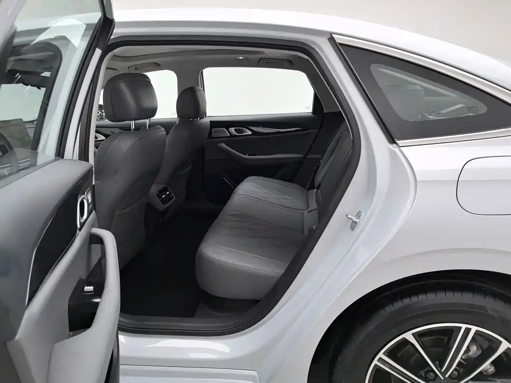 Geely Galaxy A7 EM 2026 — фото 15