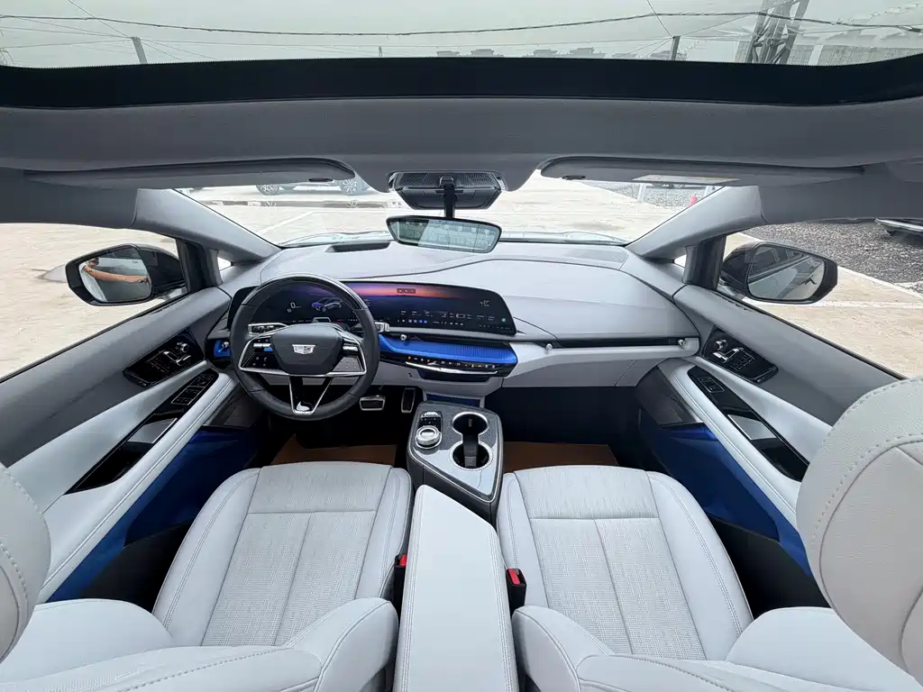 Cadillac IQ Aoge 2024 — фото 9