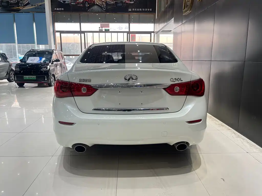 Infiniti Q50L 2017 — фото 14