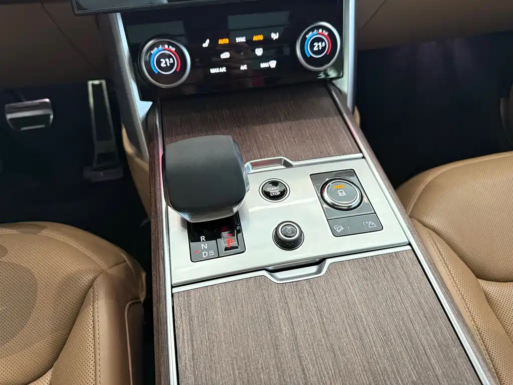Land Rover Range Rover 2023 — фото 12