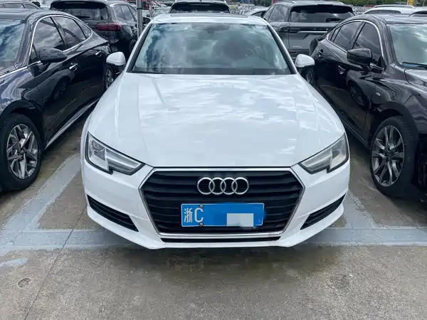 Audi A4L 2017