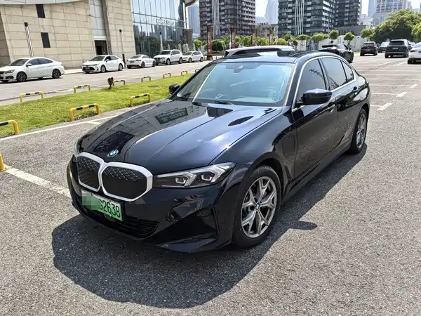 BMW i3 2025