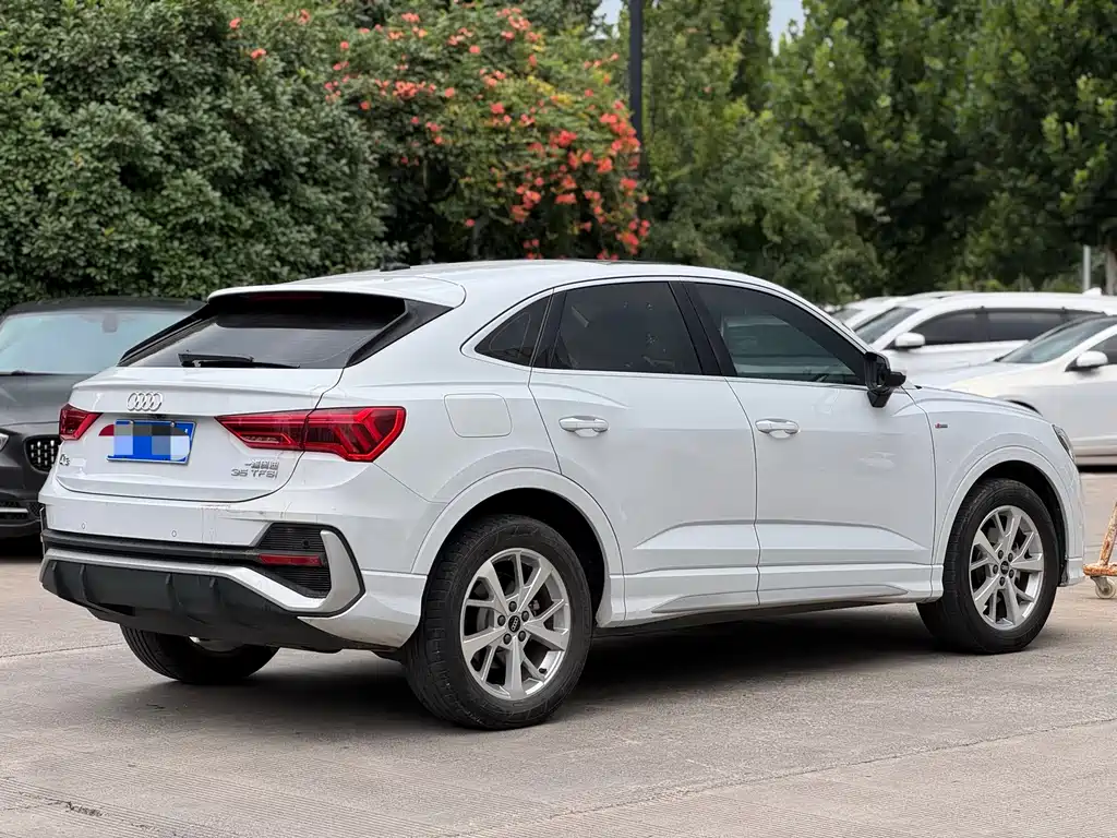 Audi Q3 Sportback 2022 — фото 16