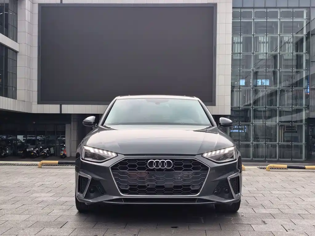 Audi A4L 2021 — фото 2