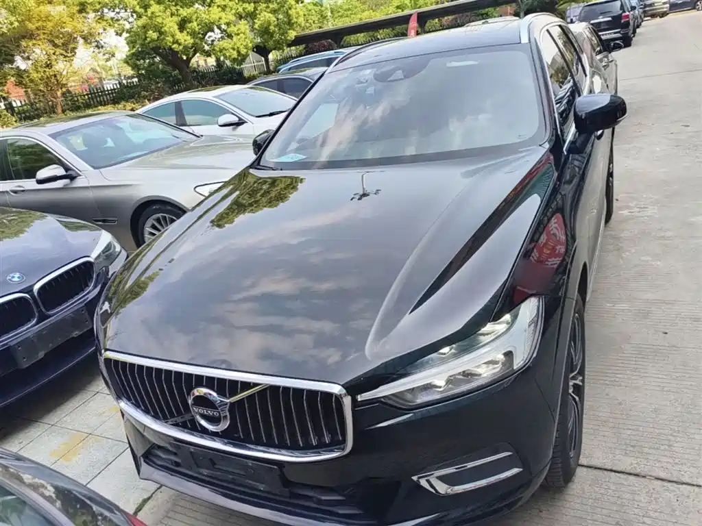 Volvo XC60 2021 — фото 3