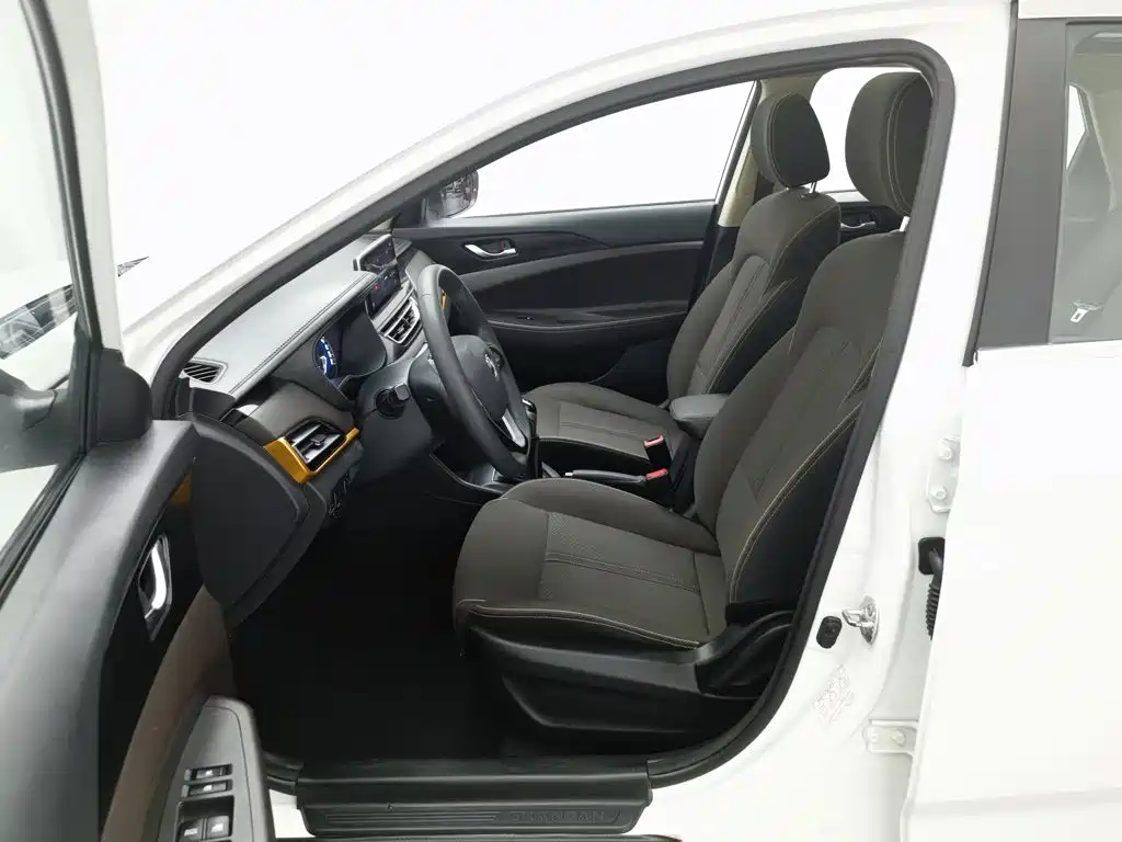 Changan Eado DT 2020 — фото 10