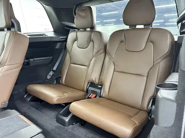 Volvo XC90 Plug-In Hybrid 2022