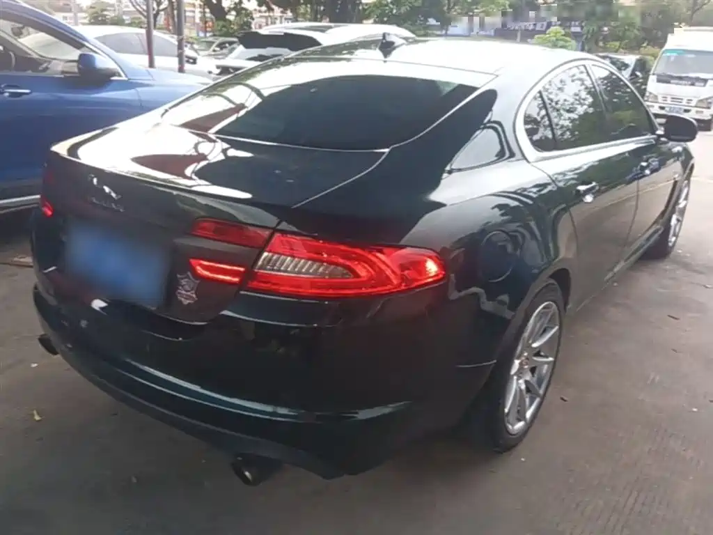 Jaguar XF 2014 — фото 7