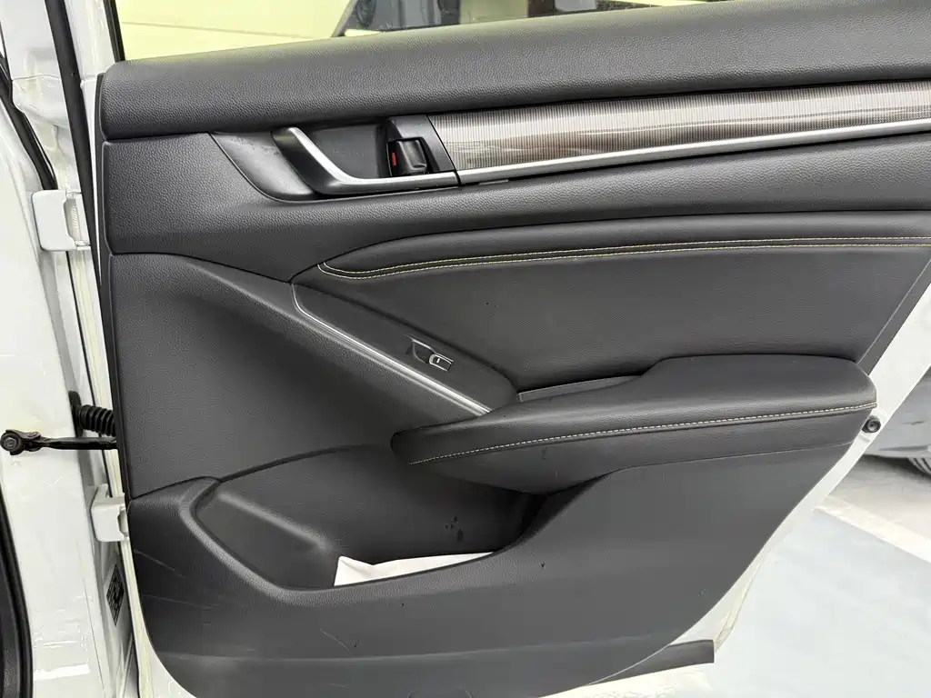 Honda Accord 2022 — фото 18