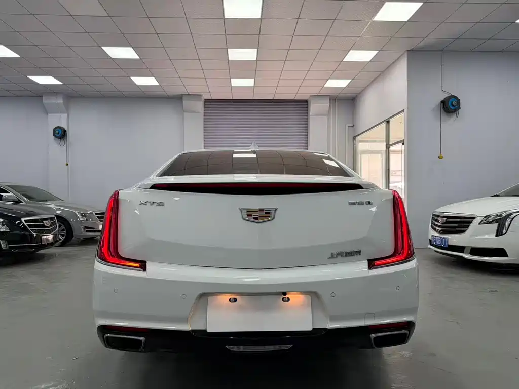 Cadillac XTS 2018 — фото 5