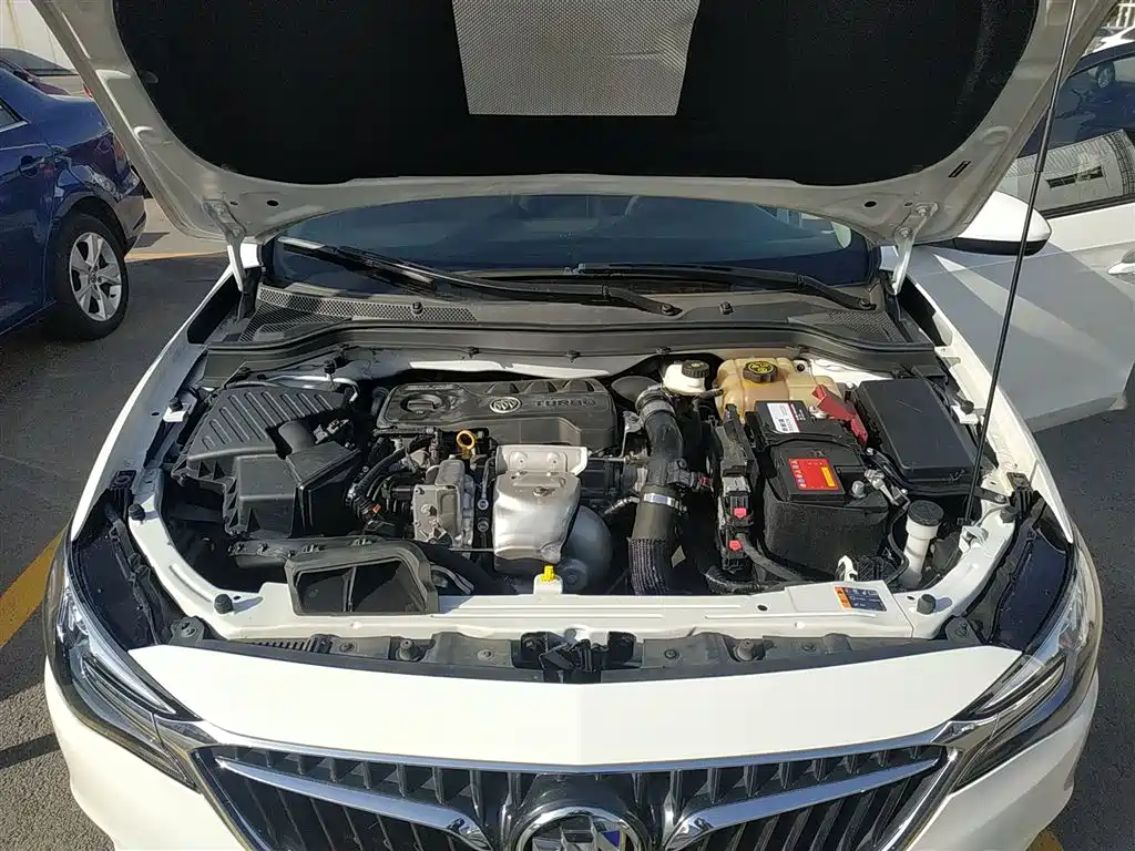 Buick Excelle 2023 — фото 10