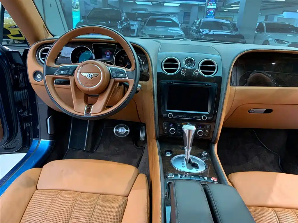 Bentley Flying Spur 2012 — фото 11