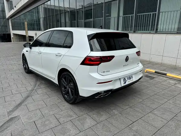 Volkswagen Golf 2023