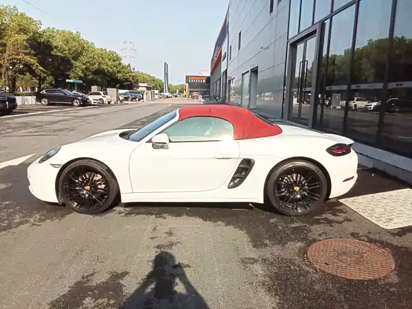 Porsche 718 2016