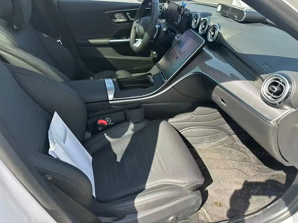Mercedes-Benz C-Class 2025 — фото 10