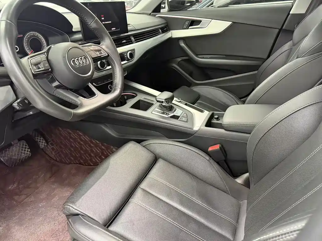 Audi A4L 2021