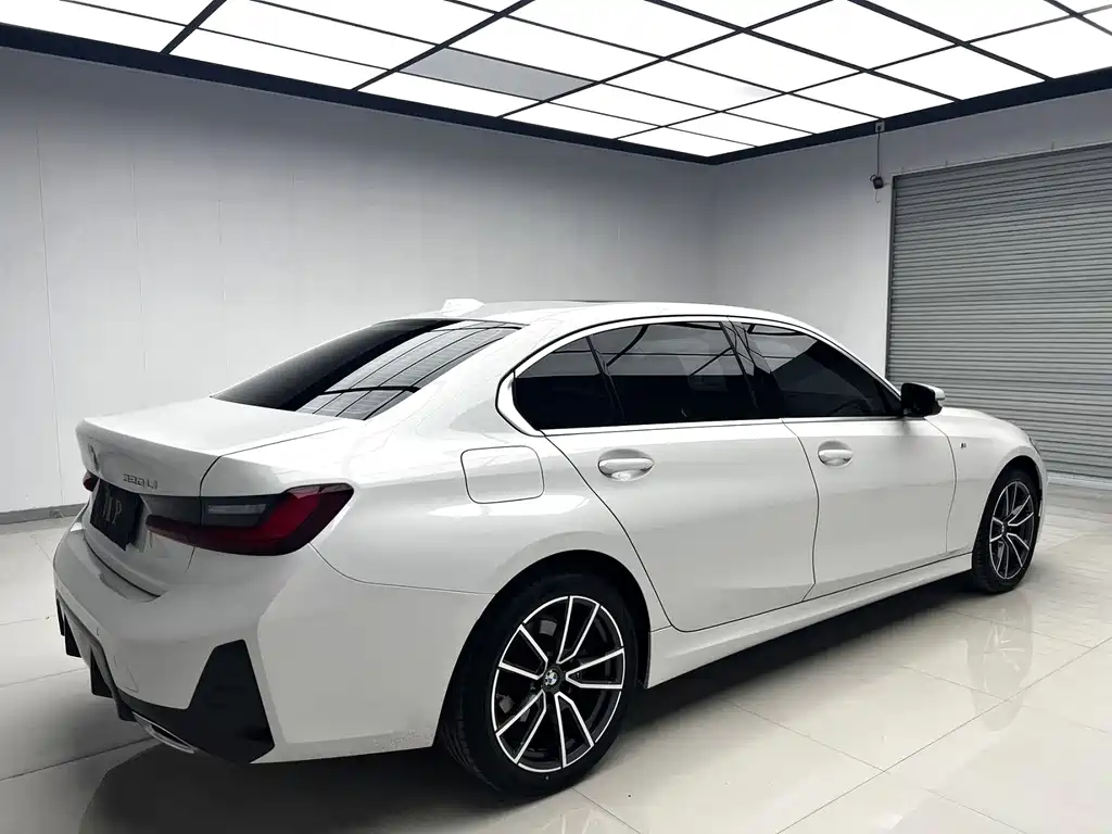 BMW 3 Series 2023
