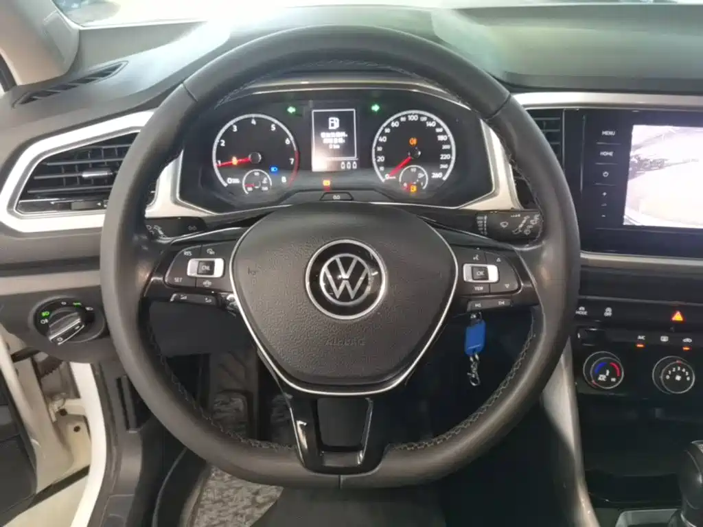 Volkswagen T-Roc 2022 — фото 11