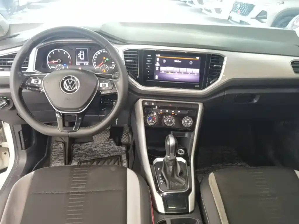 Volkswagen T-Roc 2022 — фото 10