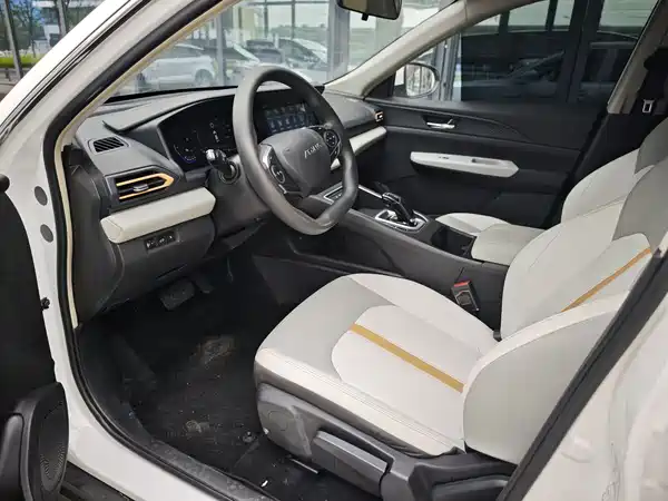 Dongfeng E70 2023