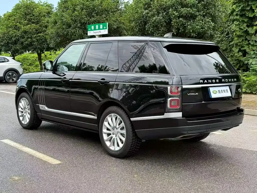 Land Rover Range Rover 2021 — фото 8