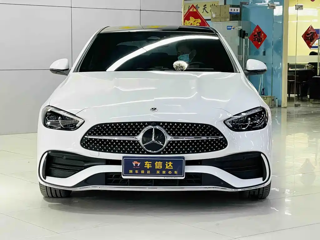 Mercedes-Benz C-Class 2023 — фото 3