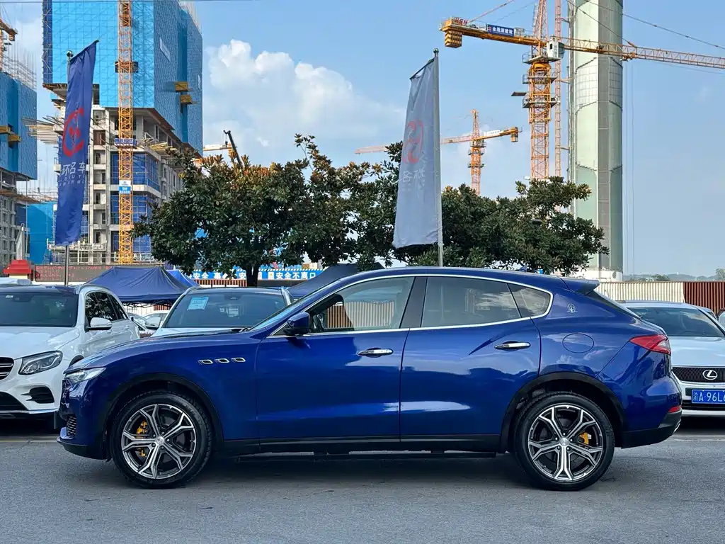 Maserati Levante 2018 — фото 6