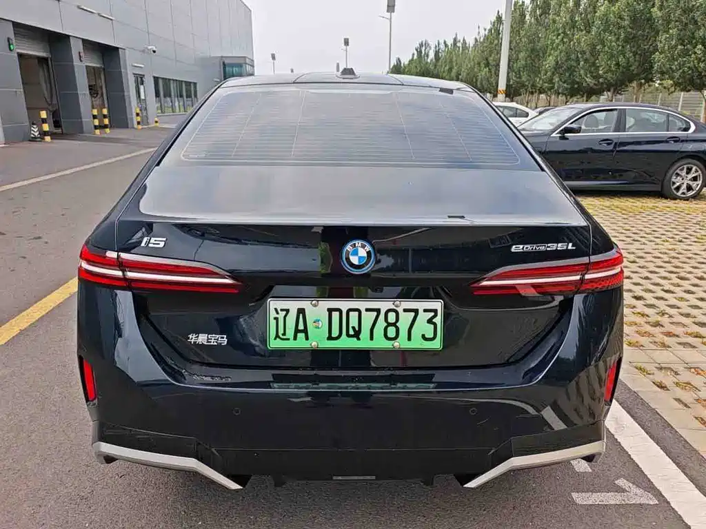 BMW i5 2026 — фото 3