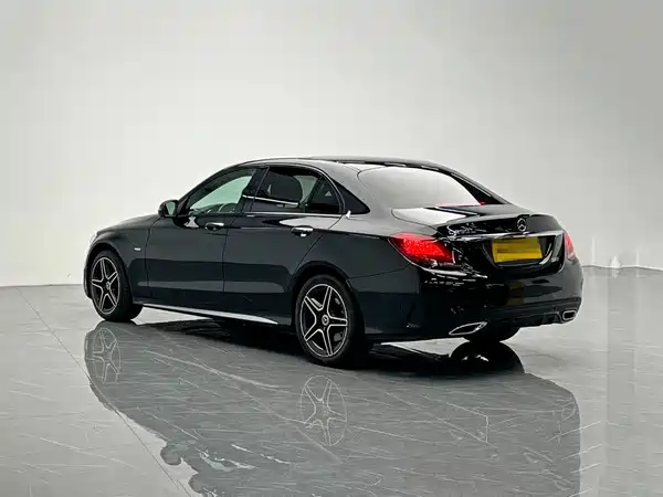 Mercedes-Benz C-Class 2021